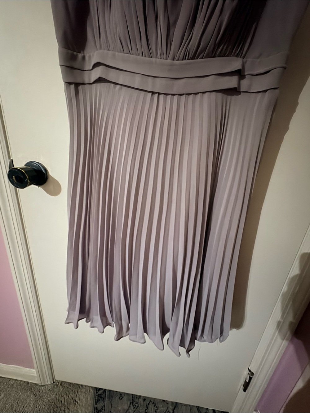 Donna Morgan Collection 10 Pleated V-Neck Sleeveless Dress in dusty plum - Picture 11 of 15